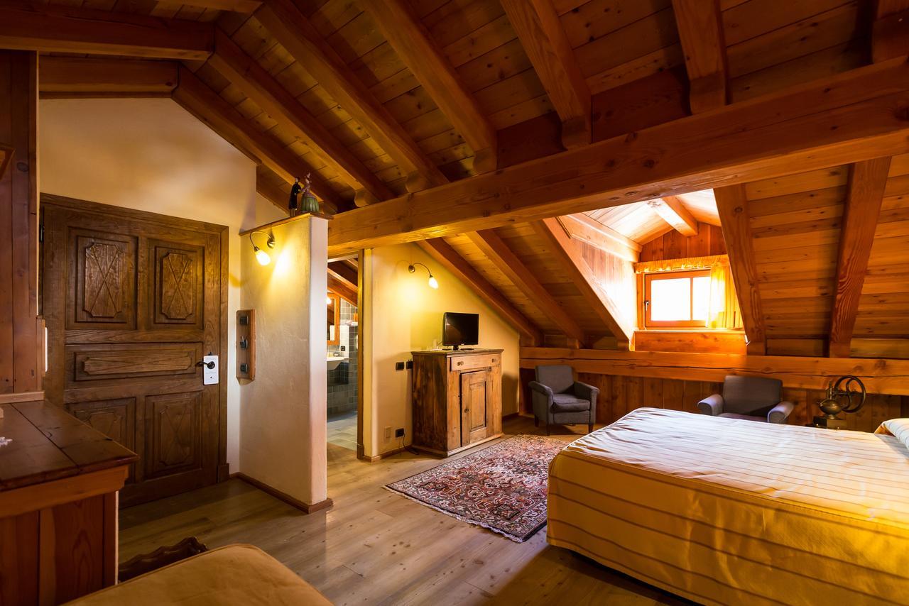 Hotel Lyshaus Gressoney-Saint-Jean Bagian luar foto