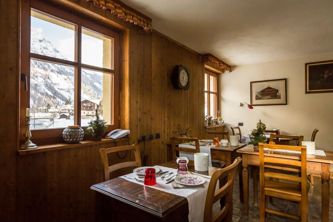 Hotel Lyshaus Gressoney-Saint-Jean Bagian luar foto