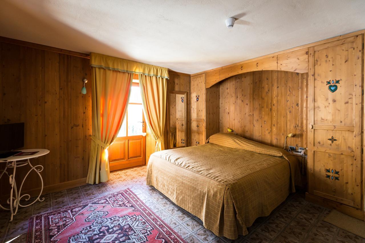 Hotel Lyshaus Gressoney-Saint-Jean Bagian luar foto