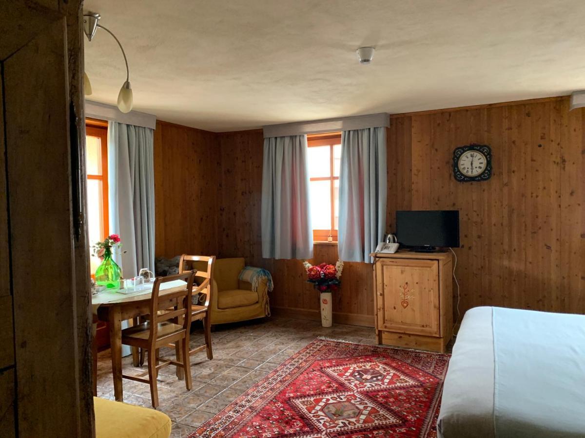 Hotel Lyshaus Gressoney-Saint-Jean Bagian luar foto